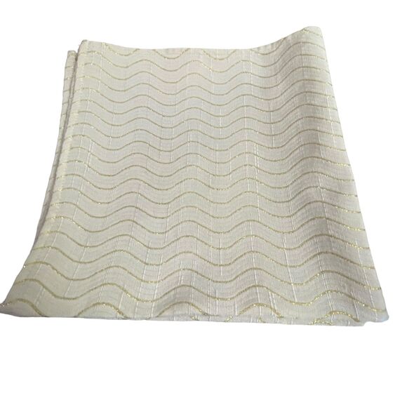 Set of 4  Napkins 18" Cream Beige Ecru & Gold Wave design - Picture 2 of 7